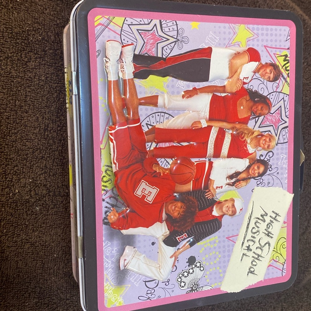 High school musical tin box 7 1/2 cm across 7 inches across 3 inch wide